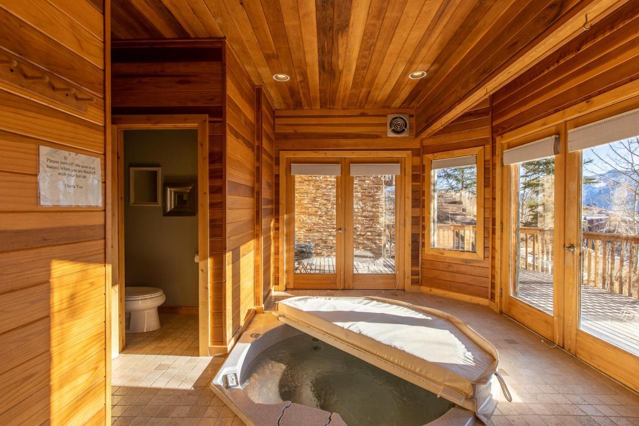 Nordic Inn 마운트크레스티드부트 외부 사진