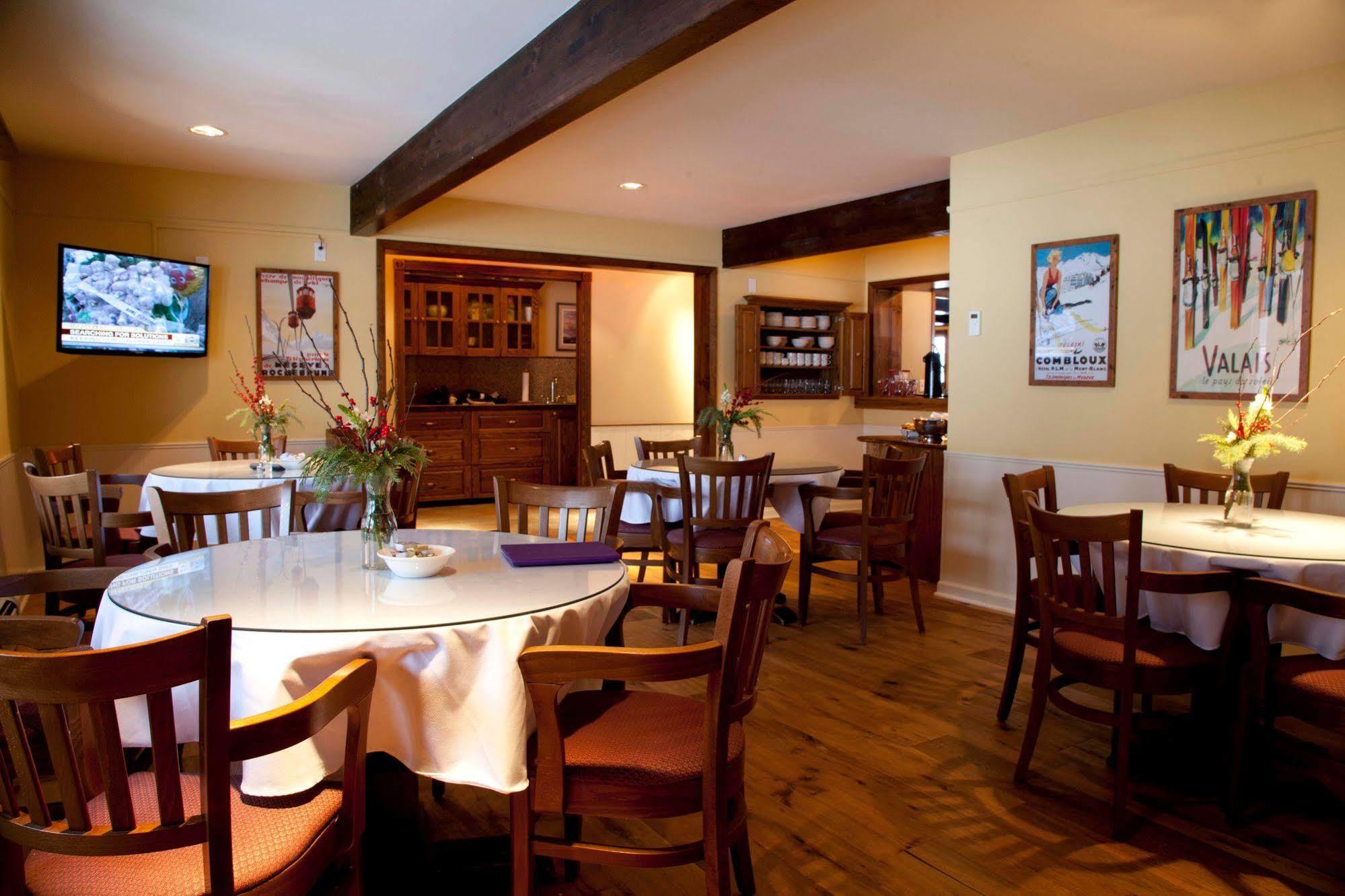 Nordic Inn 마운트크레스티드부트 외부 사진